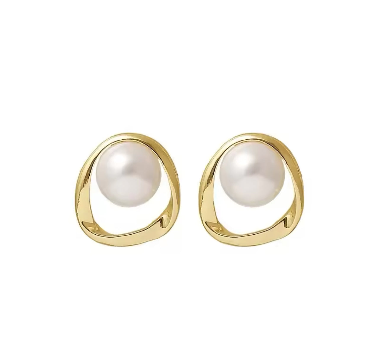 Golden Pearl studs
