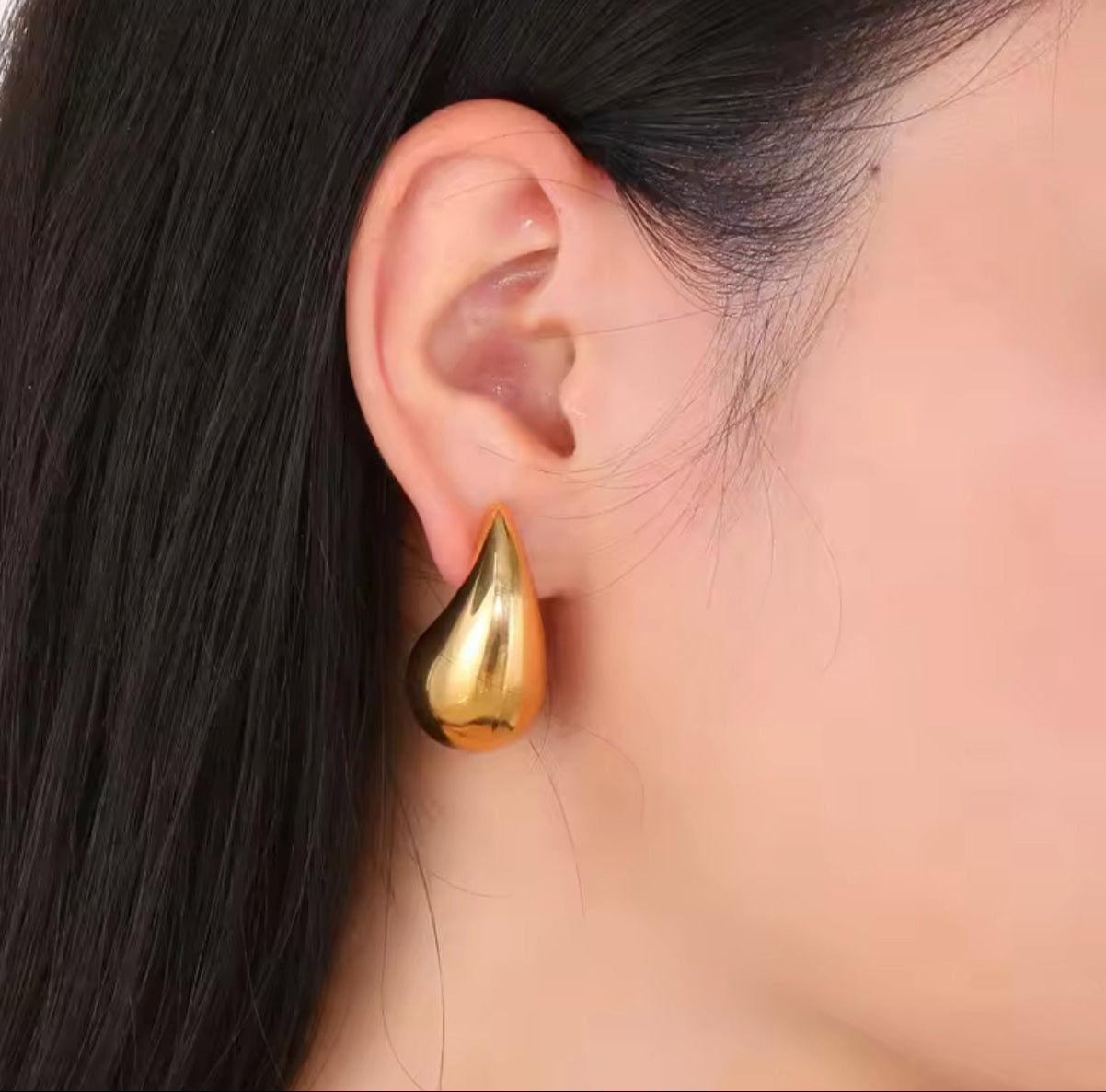 Teardrop earrings
