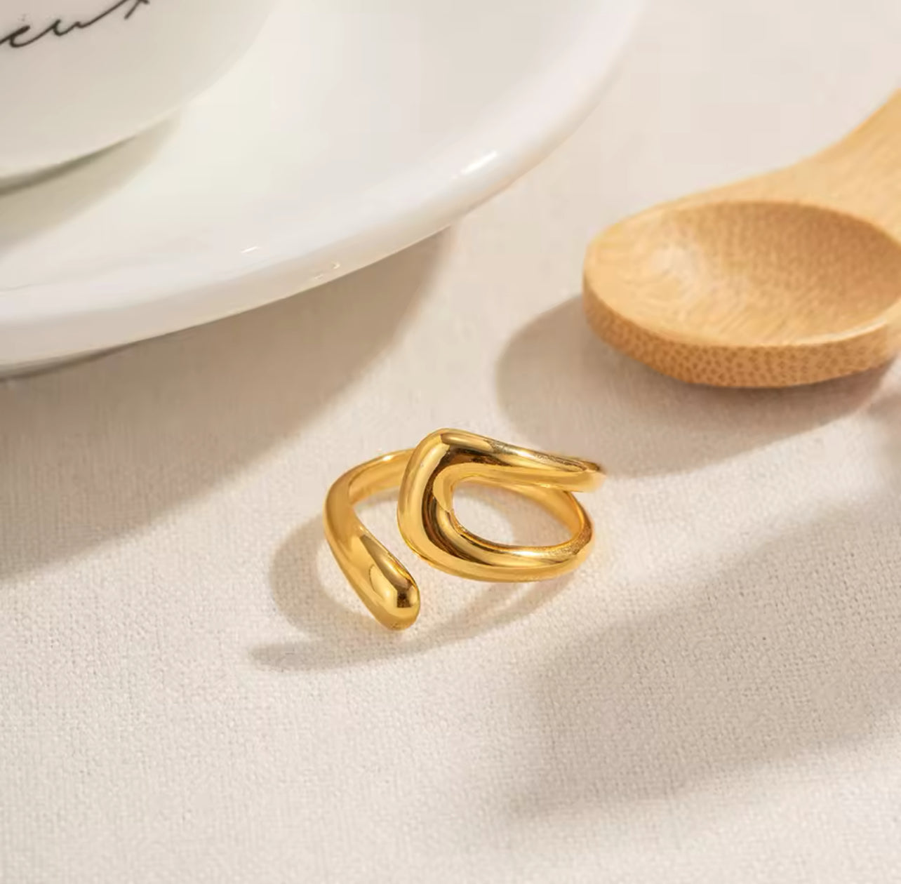 Serpentine Elegance