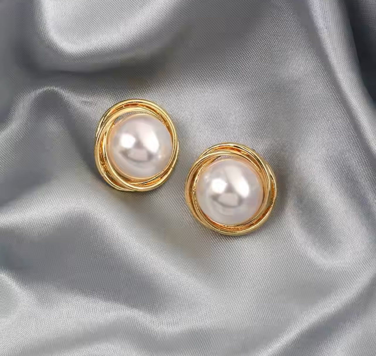 Classic Pearl Twist