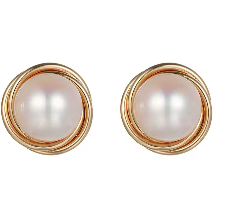 Classic Pearl Twist