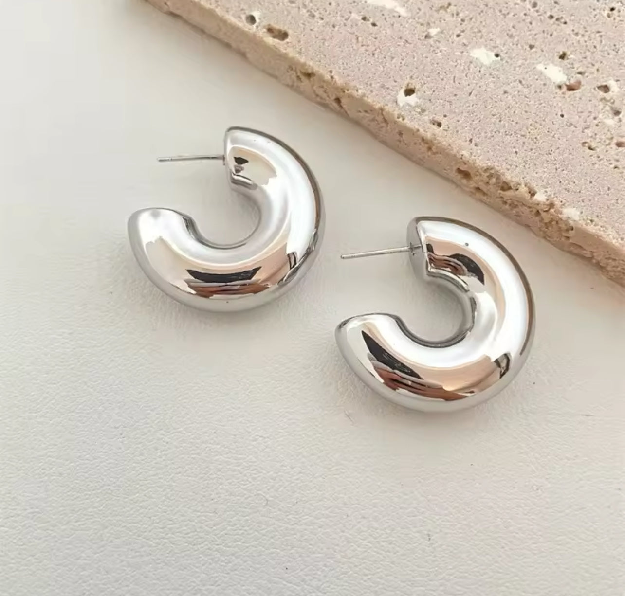 Bold Minimalist Chunky Hoop Earrings