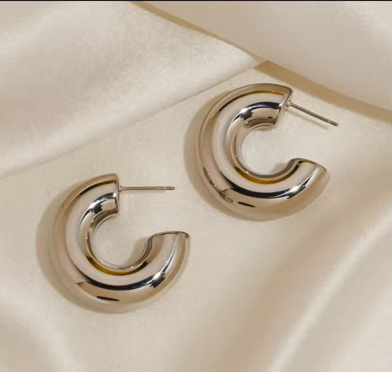 Bold Minimalist Chunky Hoop Earrings