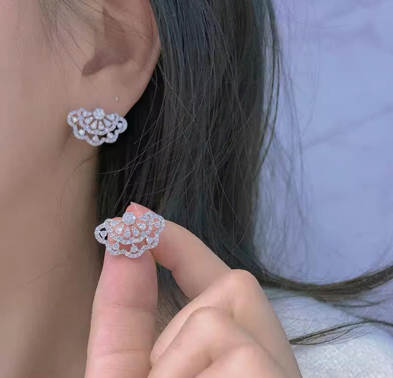 Delicate Lace Fan Diamond Stud