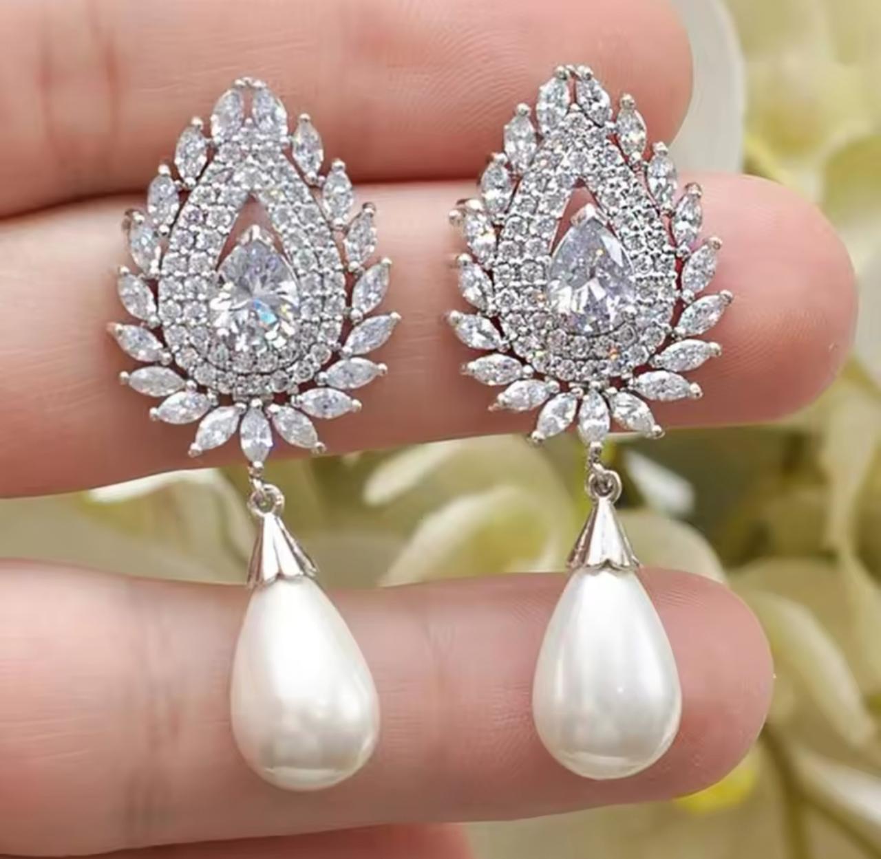 Radiant Teardrop Pearl