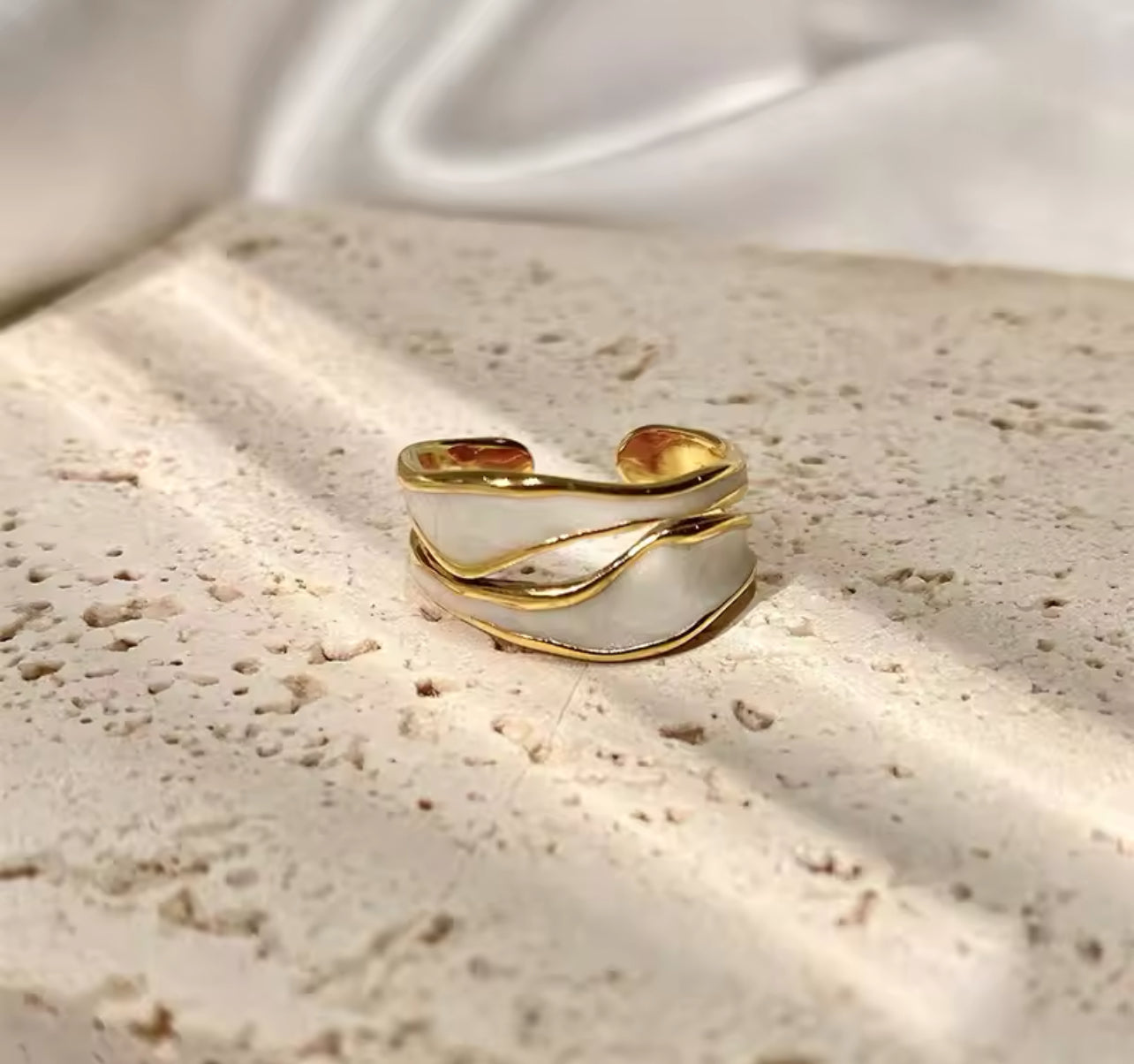 Ocean Crest Ring